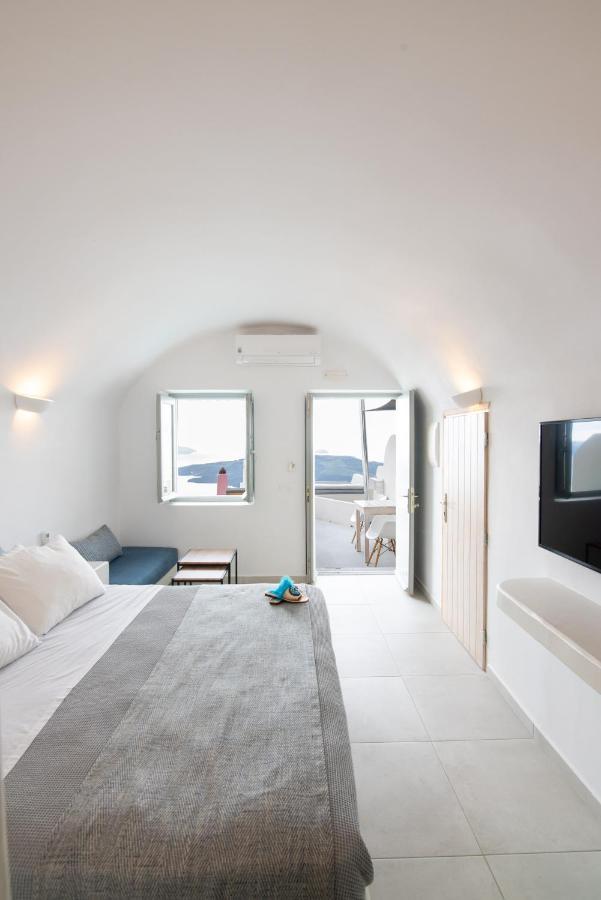 Aparthotel Caldera Cliff Illusion à Fira  Extérieur photo
