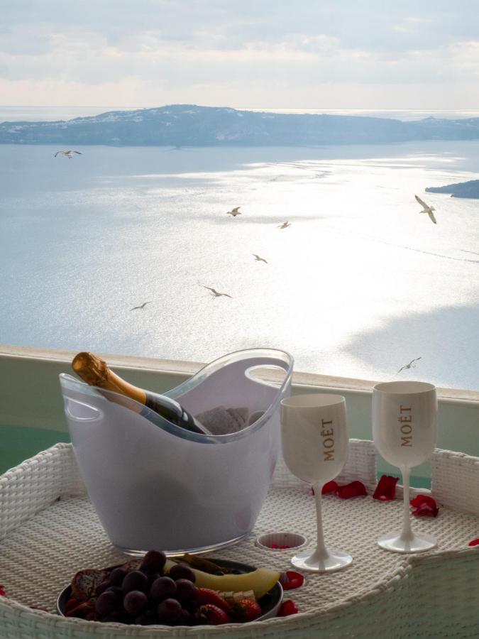Aparthotel Caldera Cliff Illusion à Fira  Extérieur photo