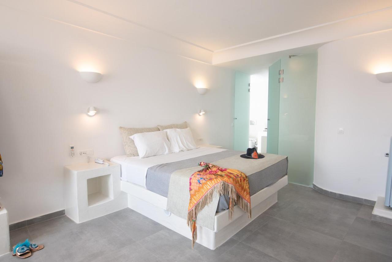 Aparthotel Caldera Cliff Illusion à Fira  Extérieur photo