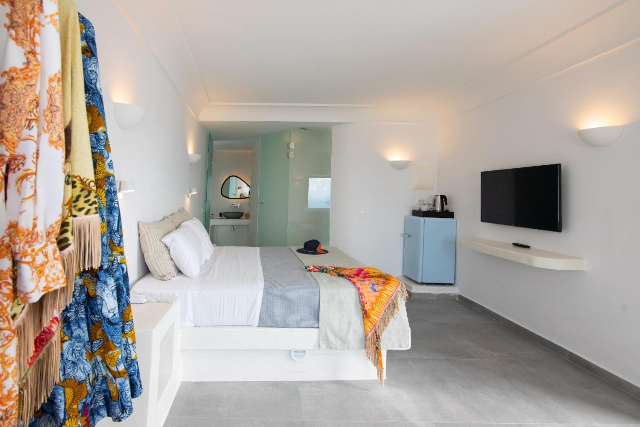Aparthotel Caldera Cliff Illusion à Fira  Extérieur photo