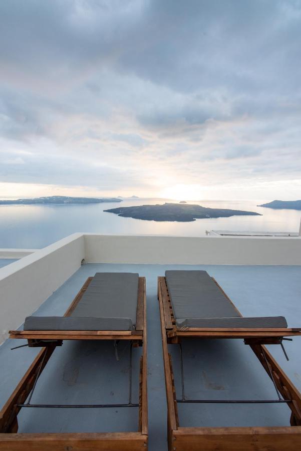 Aparthotel Caldera Cliff Illusion à Fira  Extérieur photo